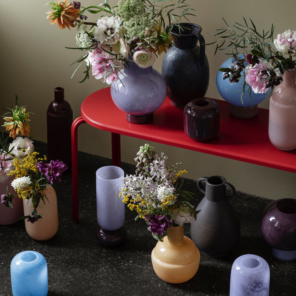 Handgeblasene Vase KAI von Broste Copenhagen aus violettem Glas