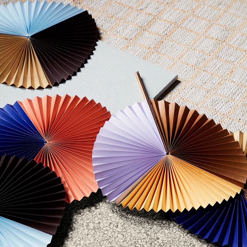 Saba Papierfächer von Broste Copenhagen, in mehreren Farben