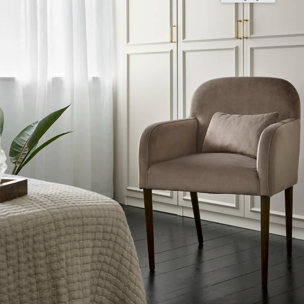 Gotland Dining Chair fra Cozy Living i Farven LATTE