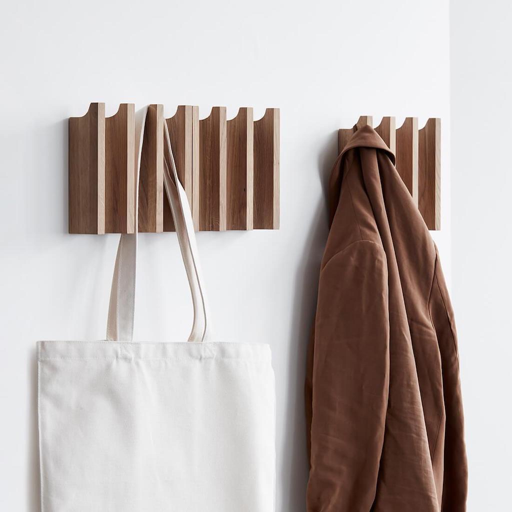 KDS Column Coat Rack Knagerække i Eg fra Kristina Dam Studio